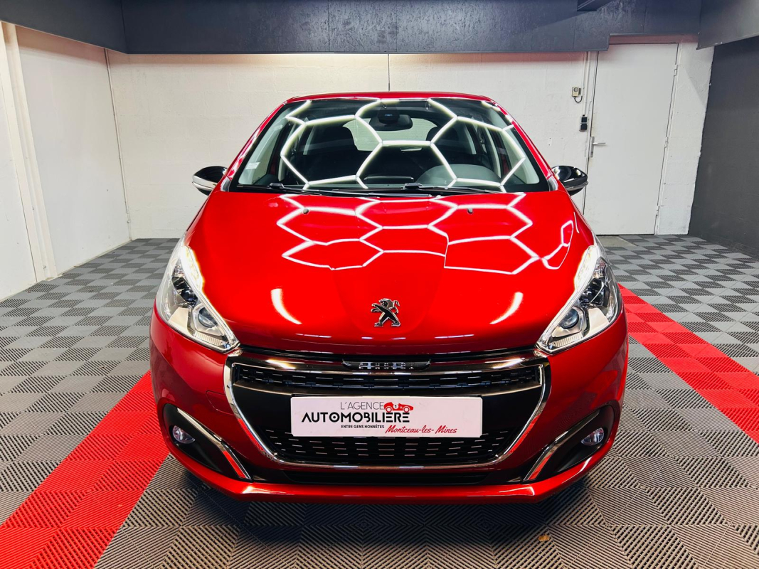 Peugeot 208 — 2