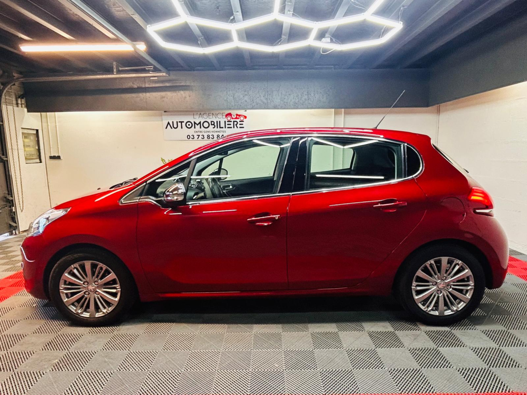 Peugeot 208 — 8
