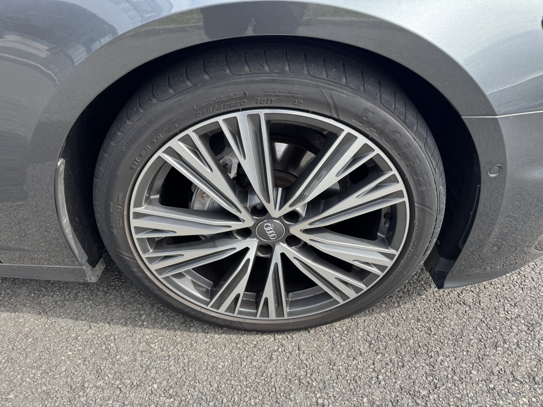 Audi A6 Avant — 33