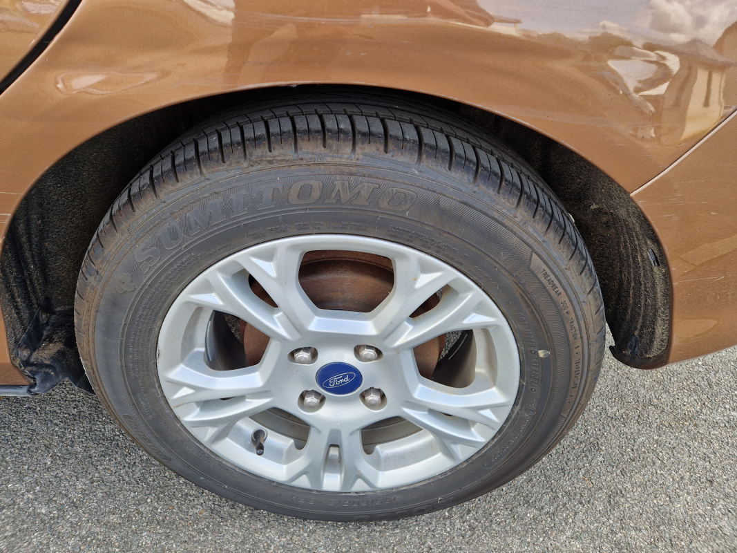 Ford B-Max — 38