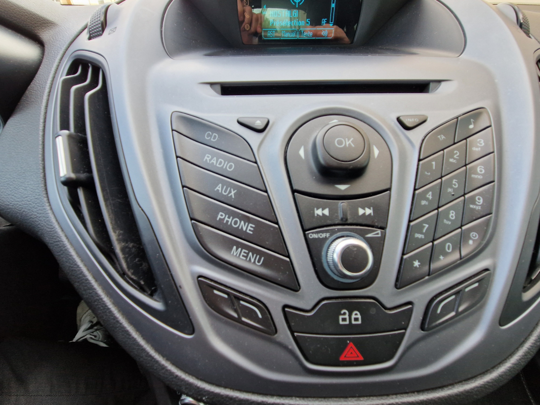 Ford B-Max — 15