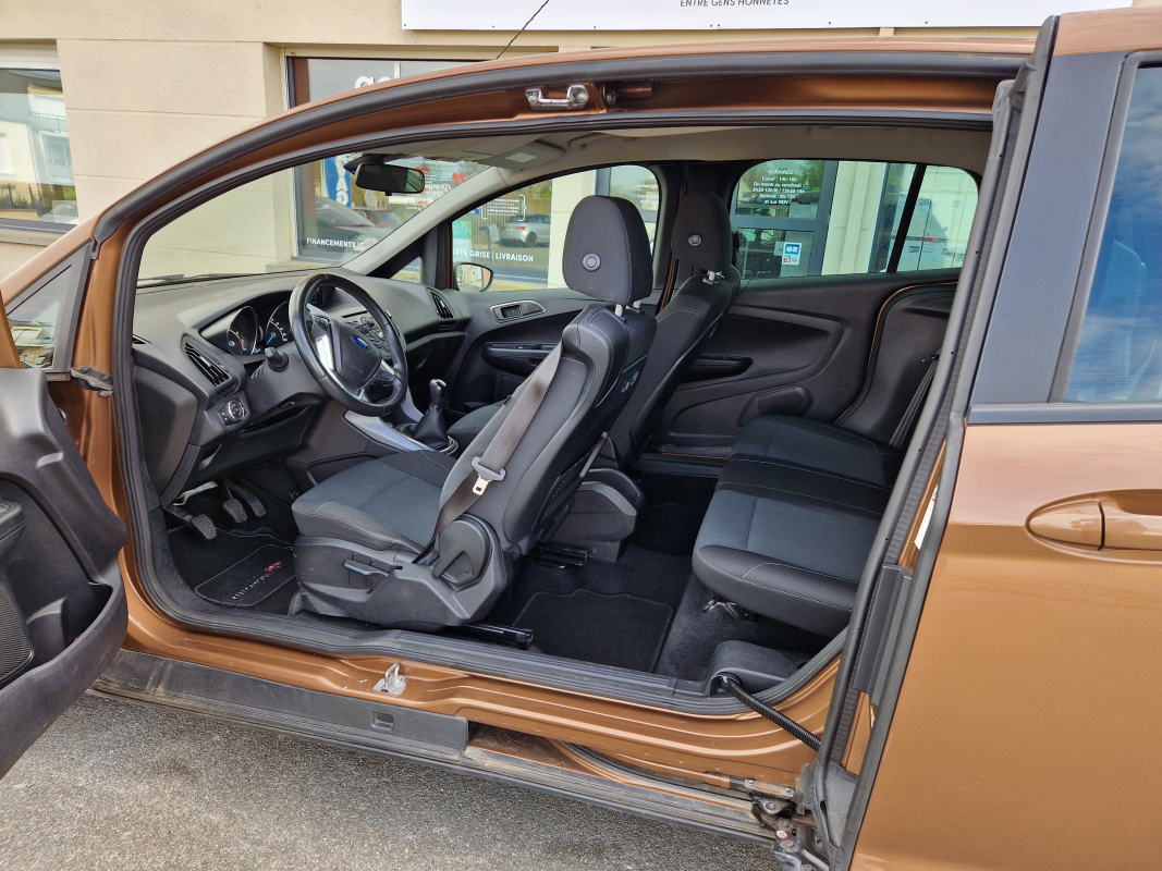 Ford B-Max — 10