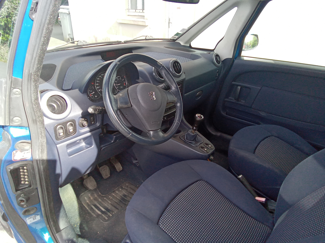 Peugeot 1007 — 8