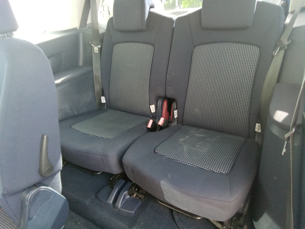 Peugeot 1007 — 14