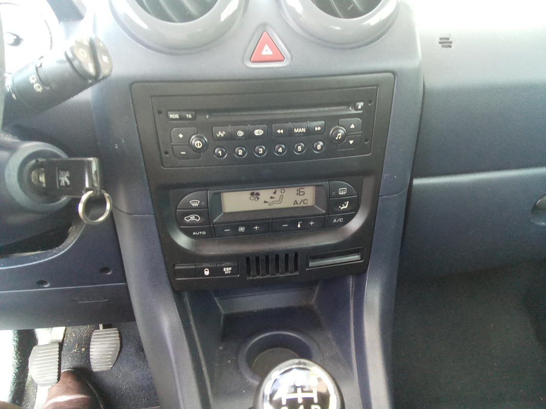Peugeot 1007 — 10