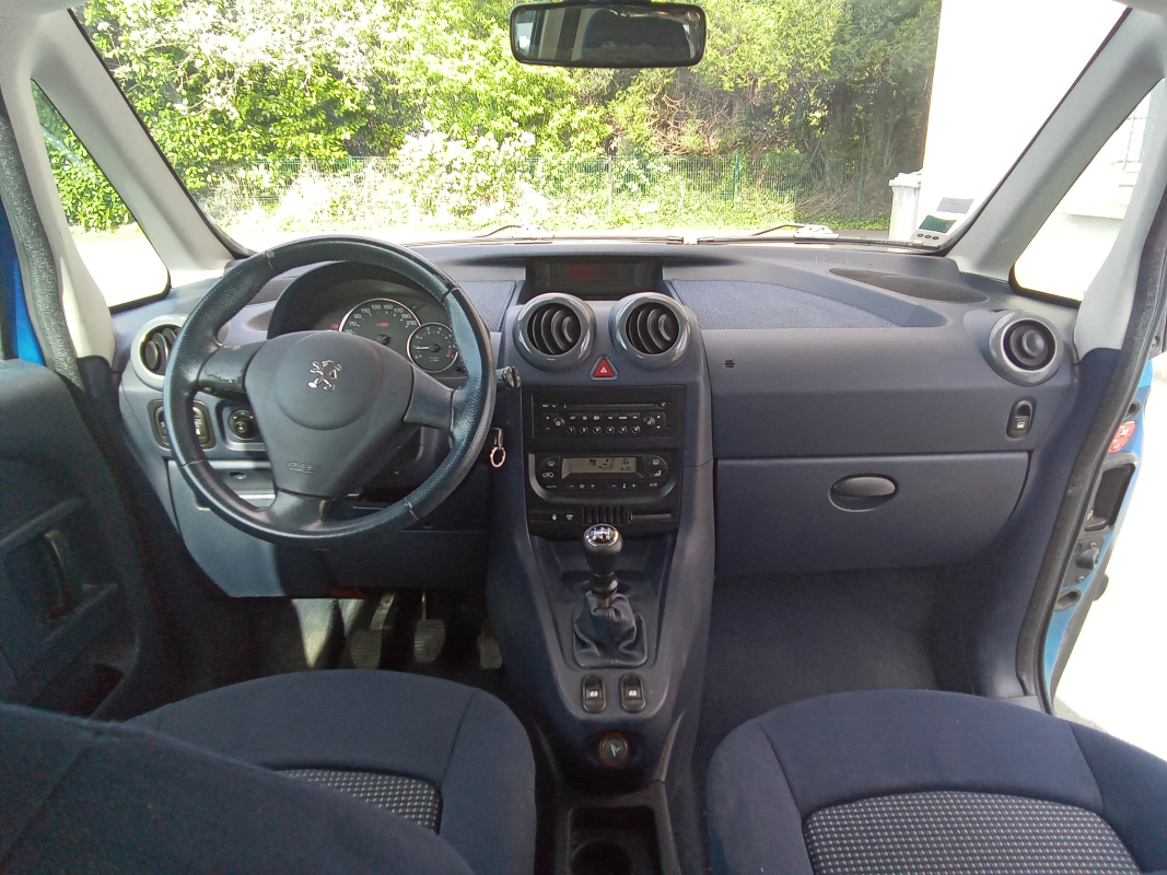 Peugeot 1007 — 9