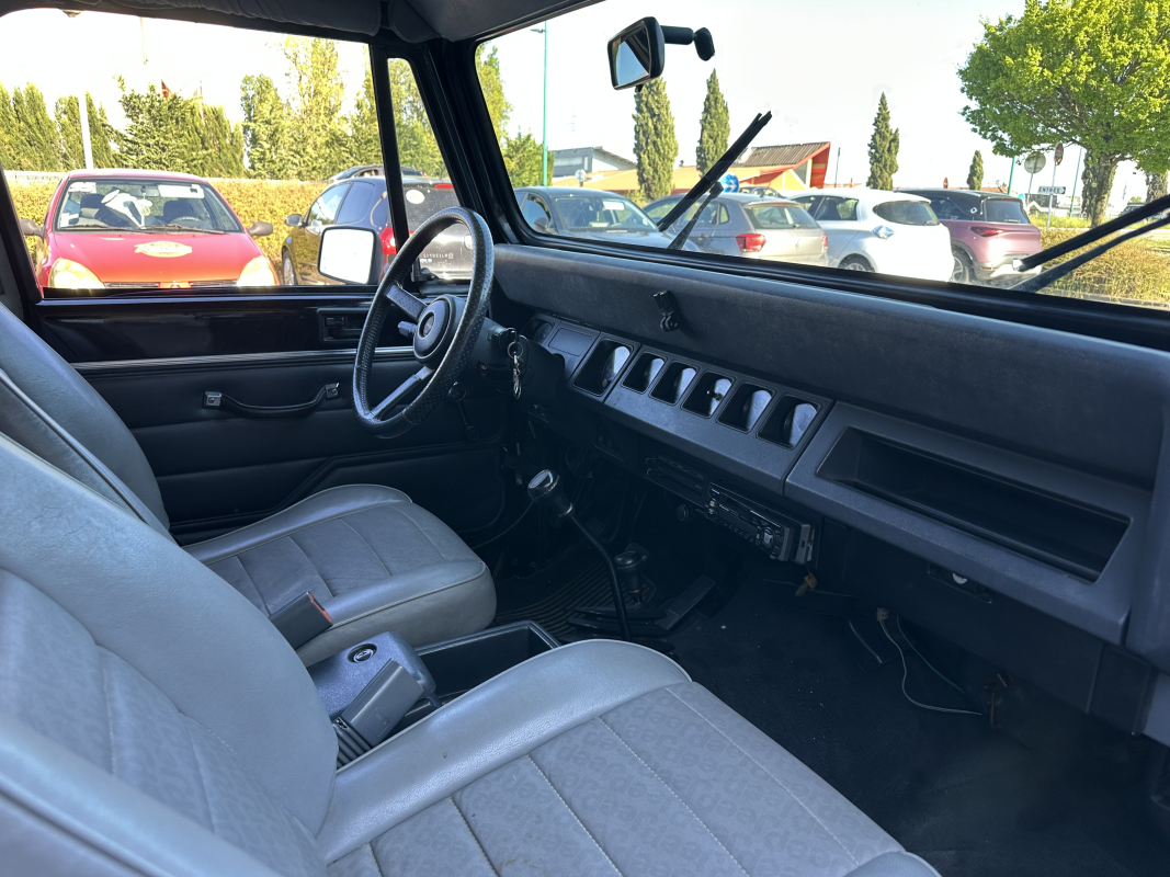 Jeep Wrangler — 12