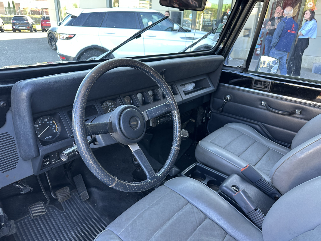 Jeep Wrangler — 9