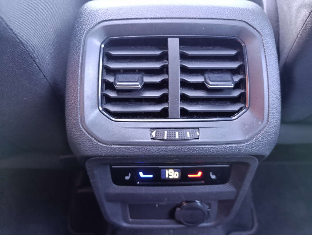 Volkswagen Tiguan — 36
