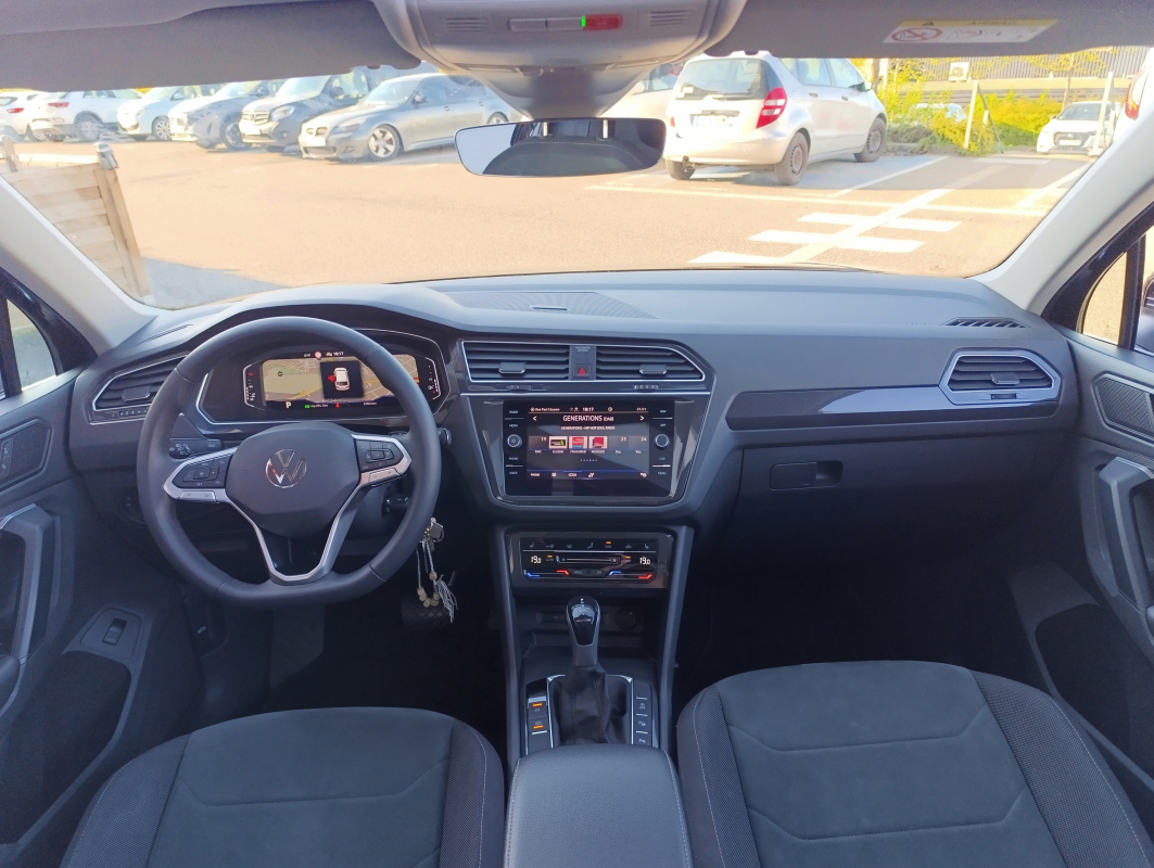 Volkswagen Tiguan — 20