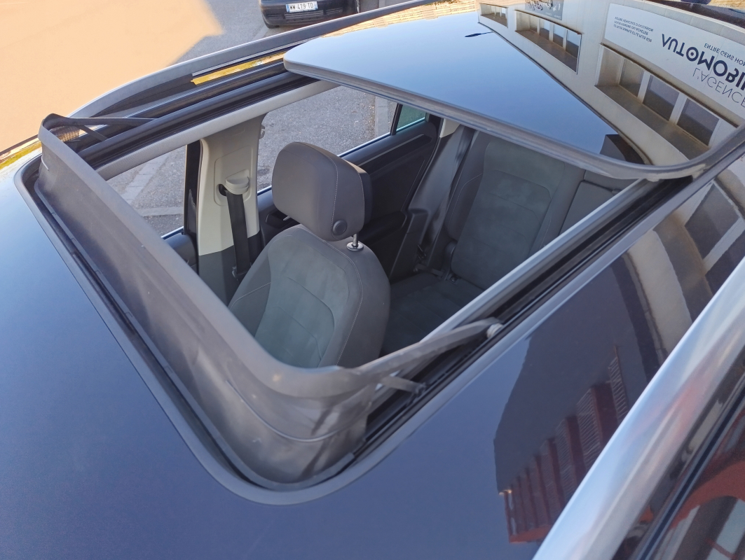 Volkswagen Tiguan — 31