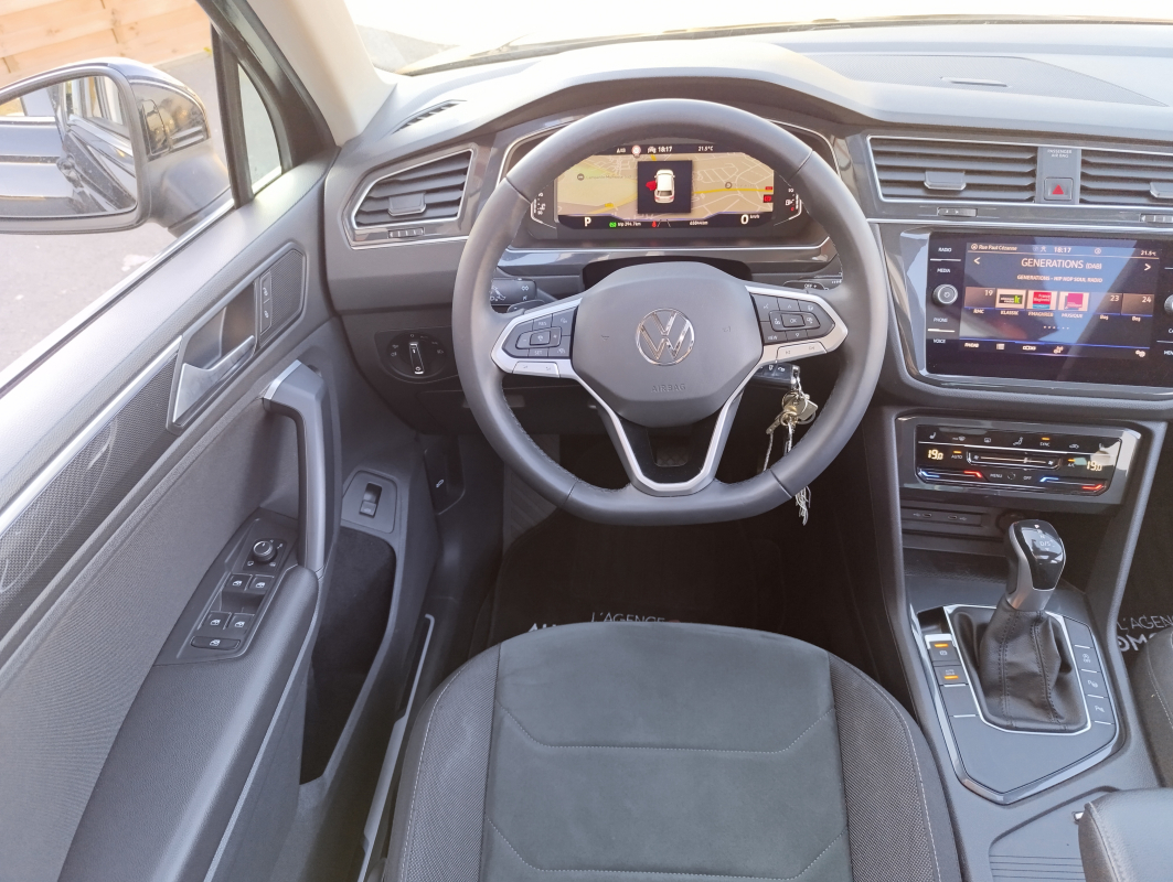 Volkswagen Tiguan — 21