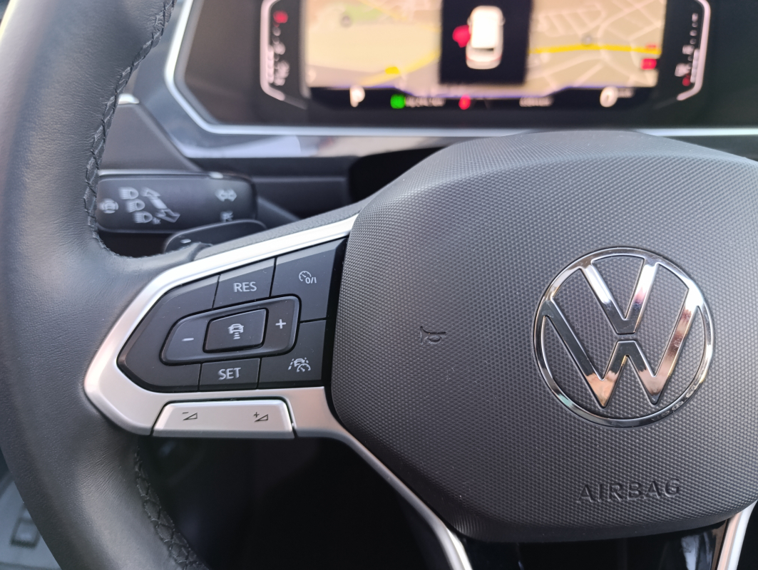 Volkswagen Tiguan — 24