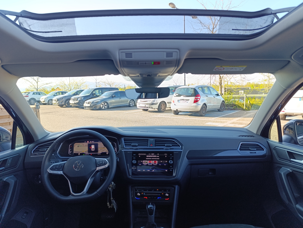 Volkswagen Tiguan — 19
