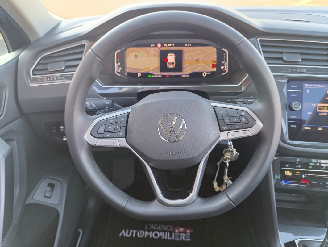 Volkswagen Tiguan — 22