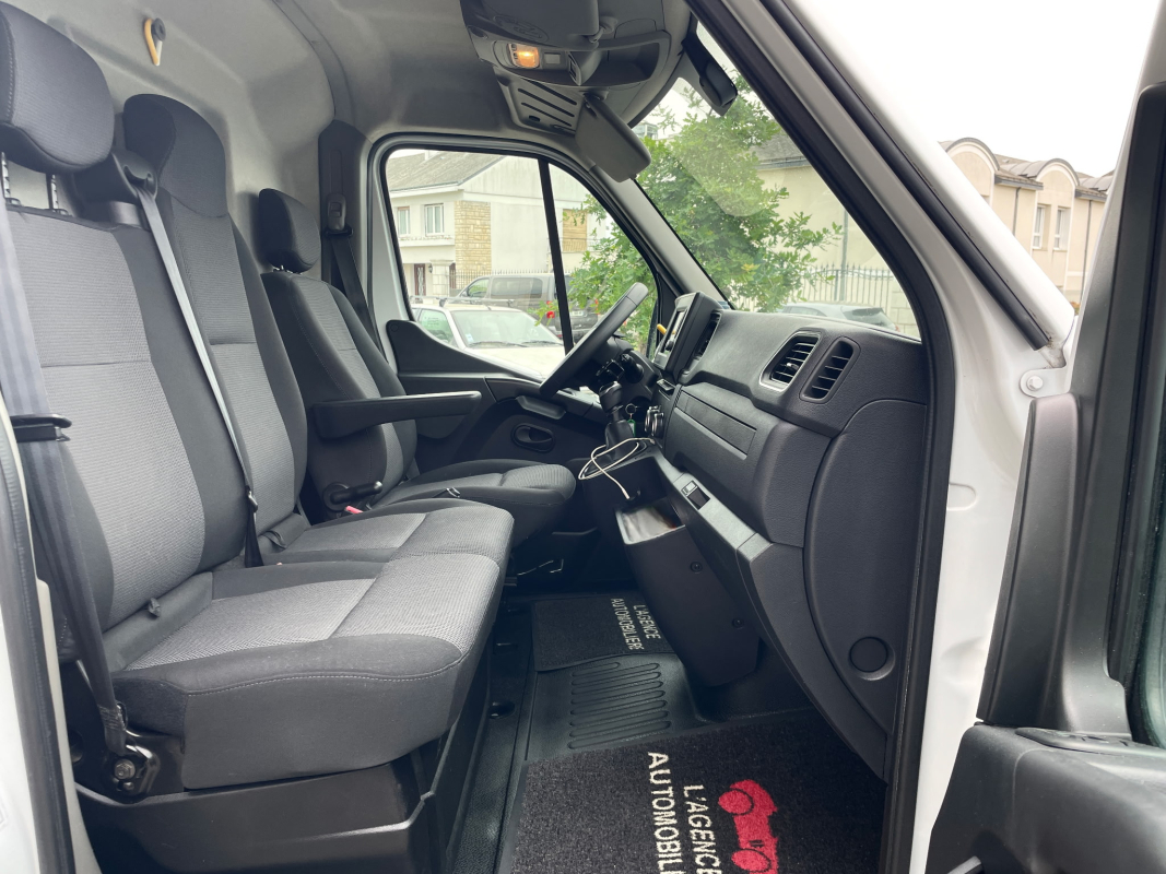 Renault Master — 13