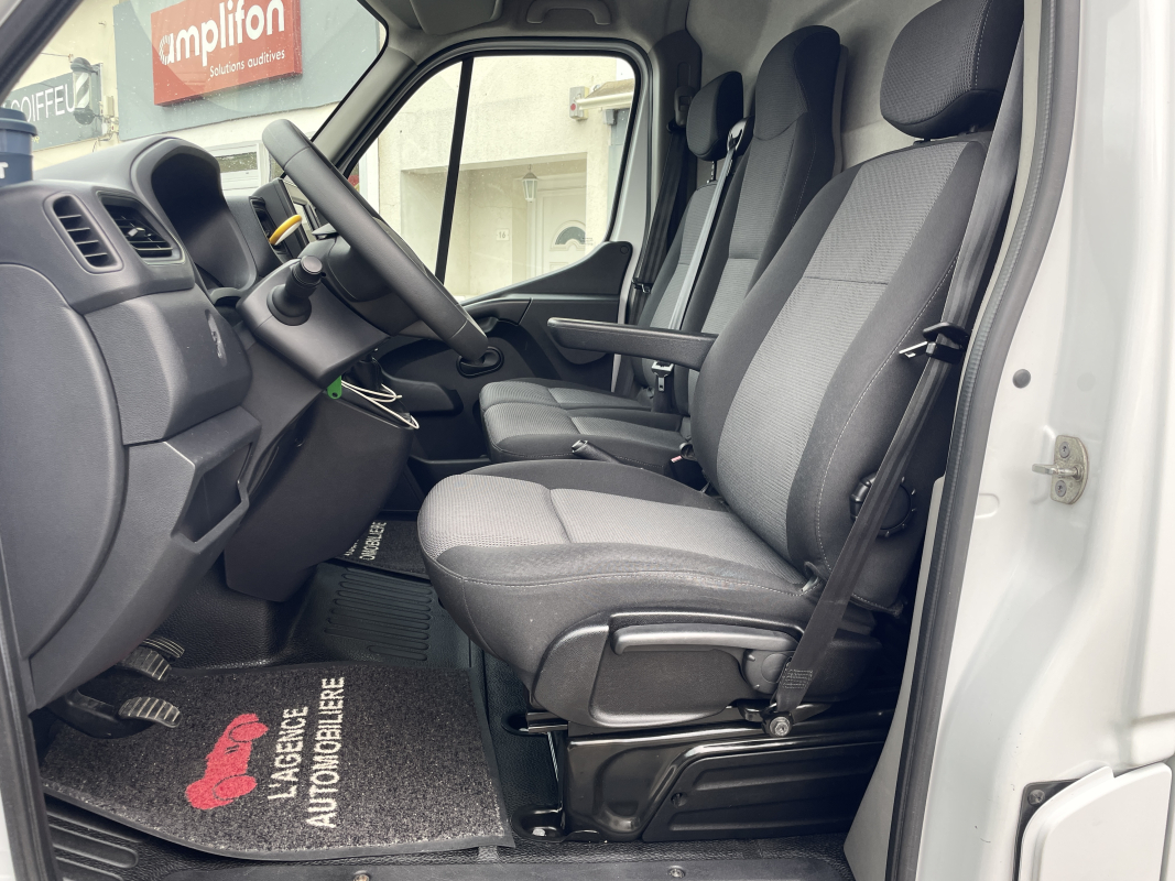 Renault Master — 11