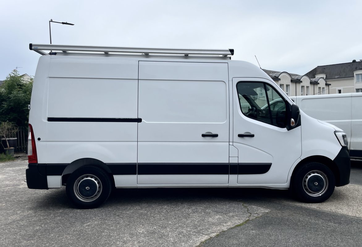 Renault Master — 4