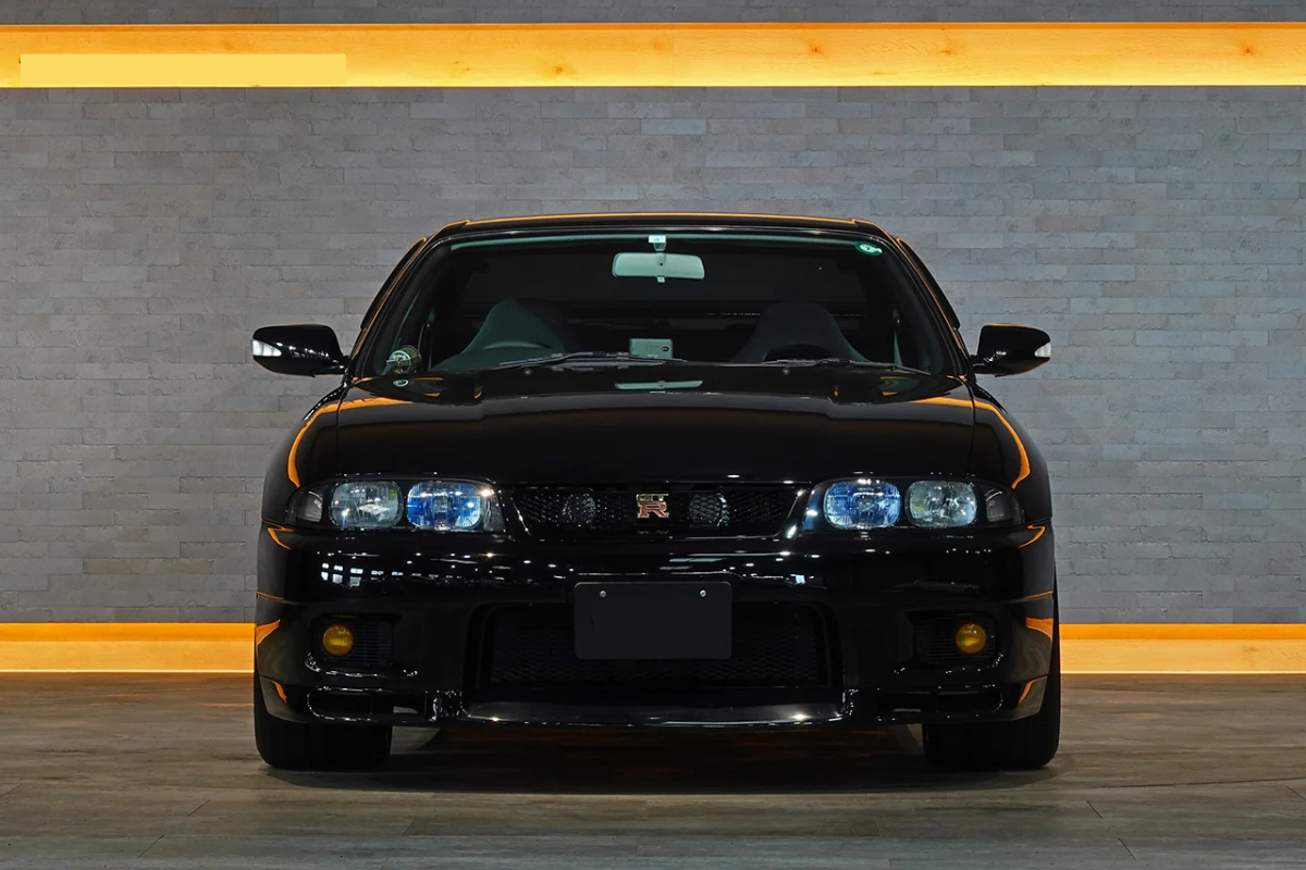Nissan Skyline — 3