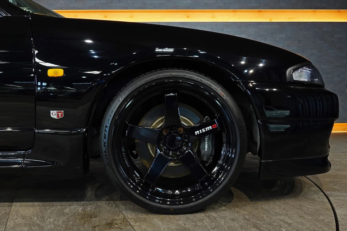 Nissan Skyline — 19