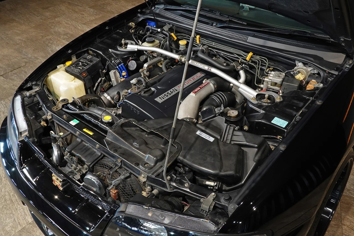 Nissan Skyline — 23