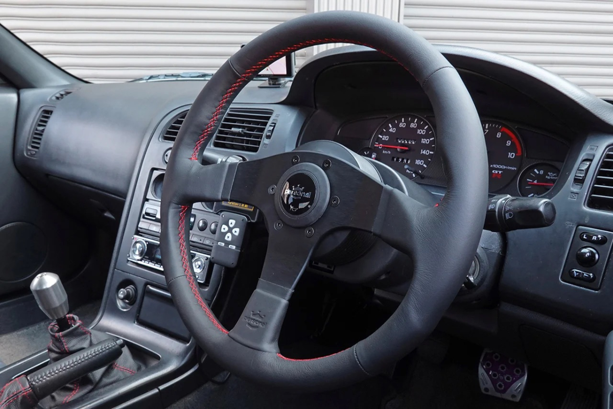 Nissan Skyline — 10