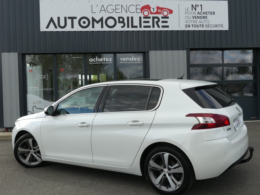 Peugeot 308 — 3