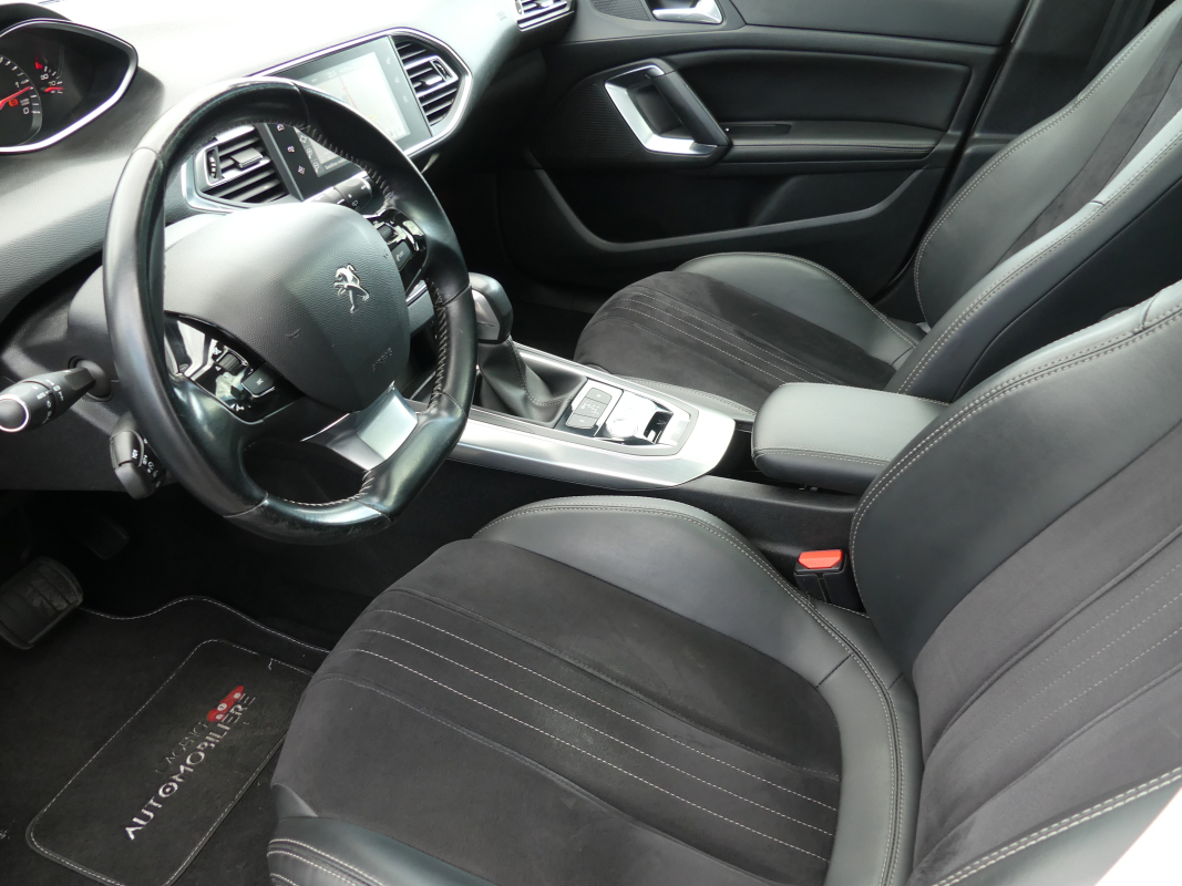 Peugeot 308 — 9