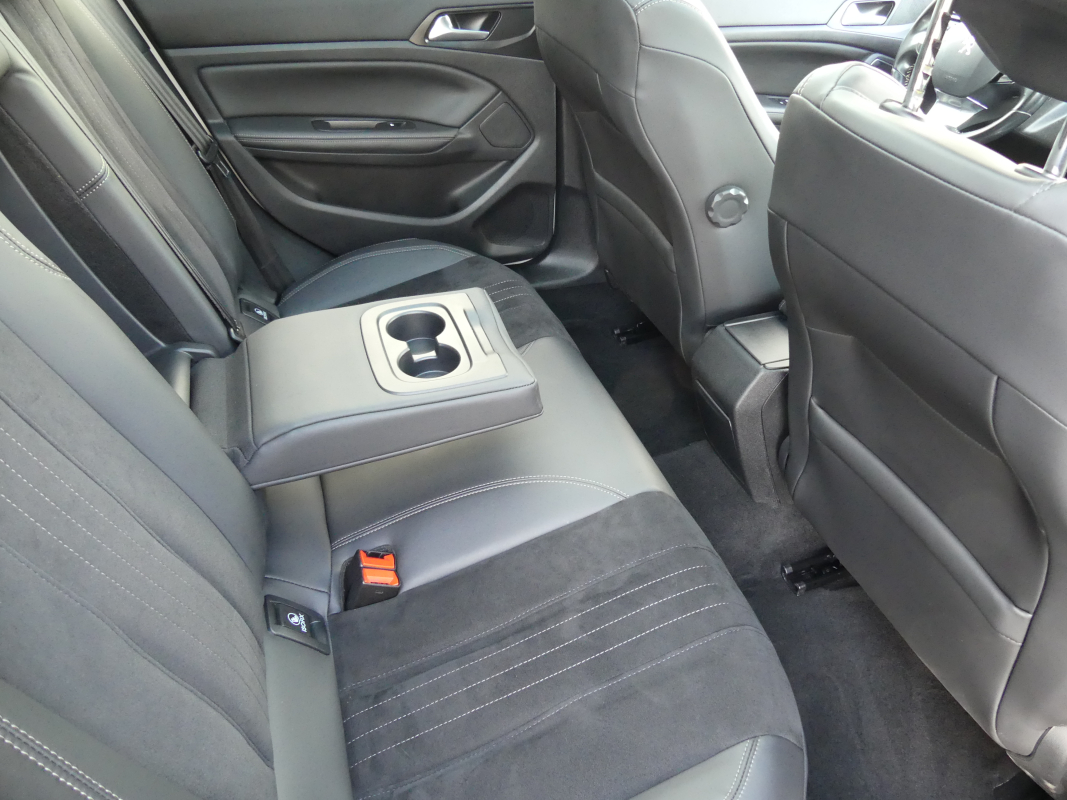 Peugeot 308 — 13