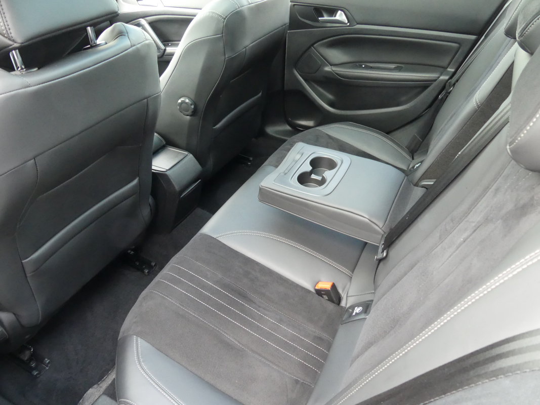 Peugeot 308 — 11