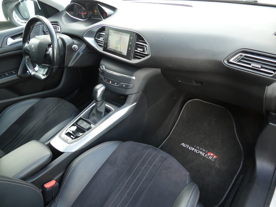 Peugeot 308 — 14