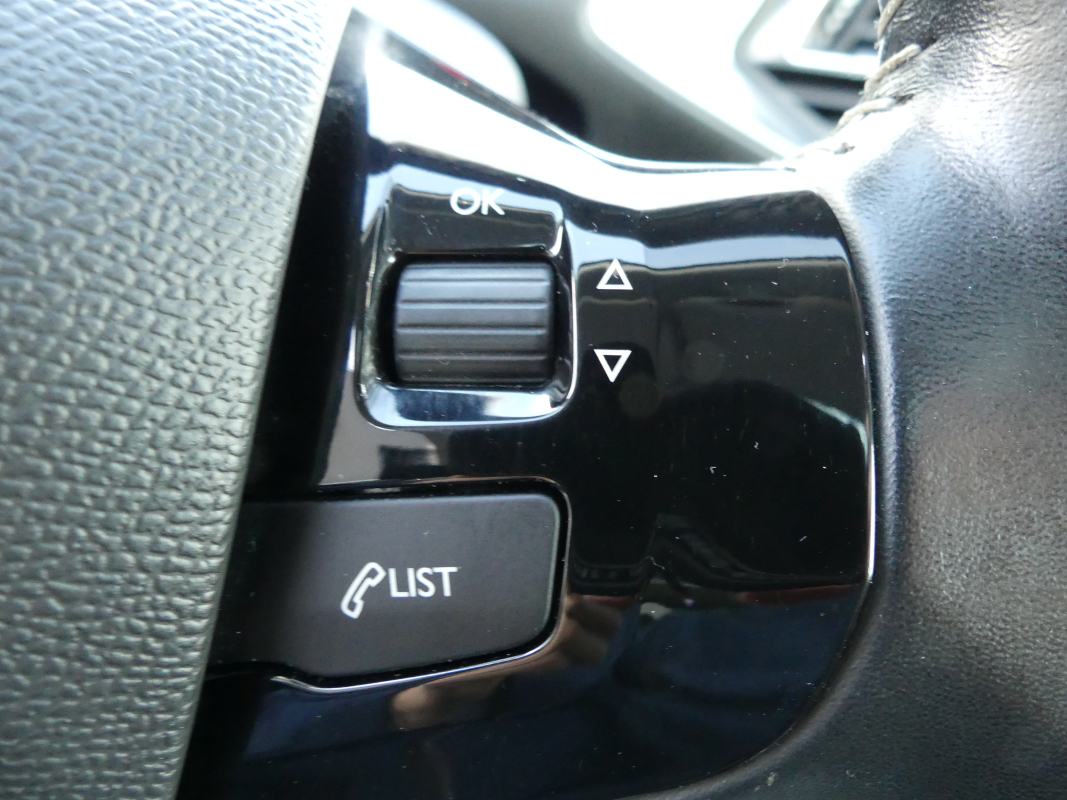 Peugeot 308 — 32