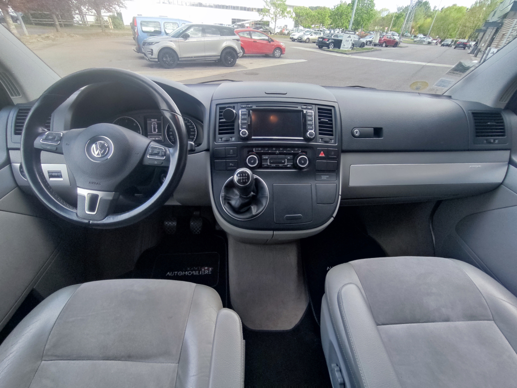Volkswagen Multivan — 18