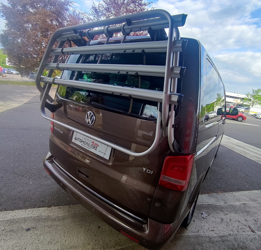 Volkswagen Multivan — 22