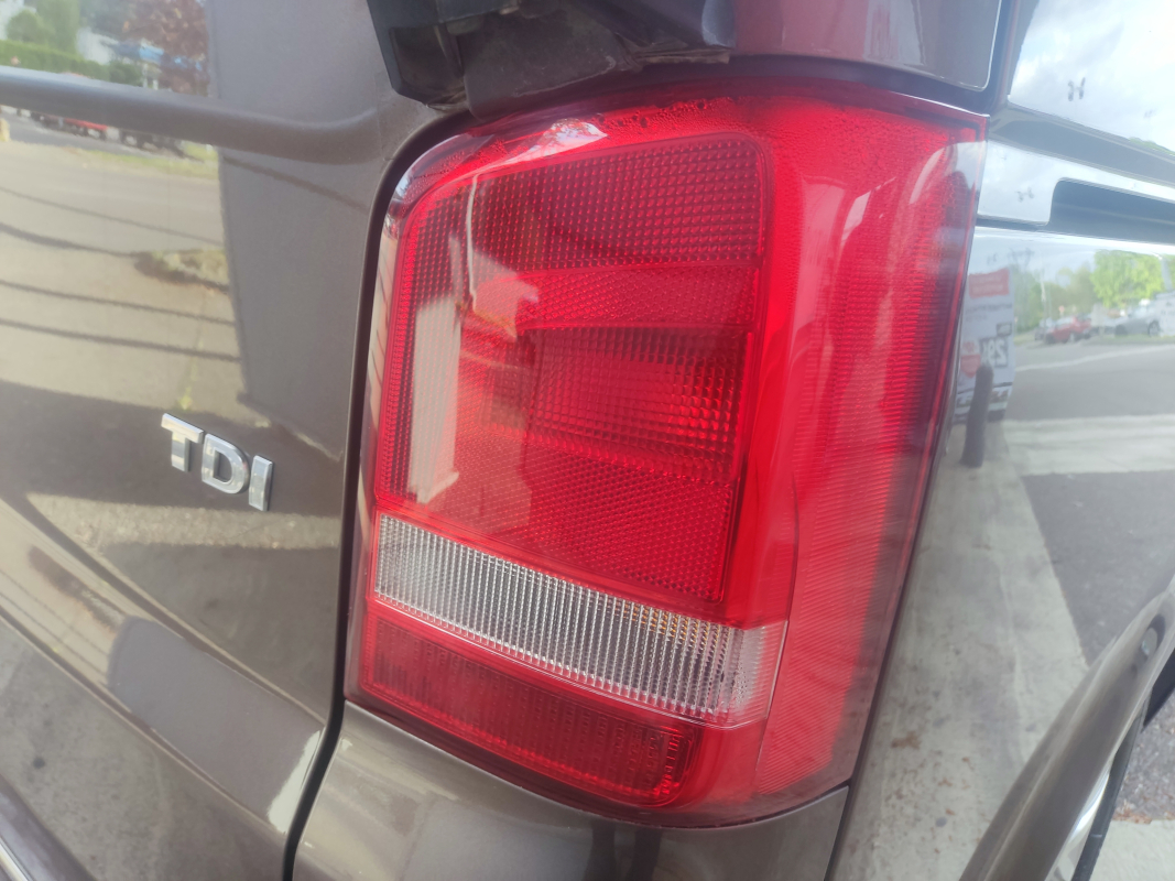 Volkswagen Multivan — 34