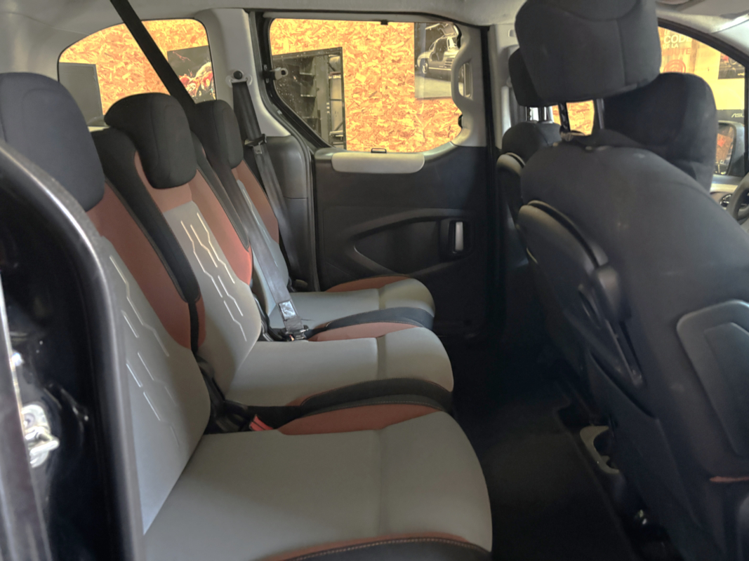 Peugeot Partner Tepee — 13