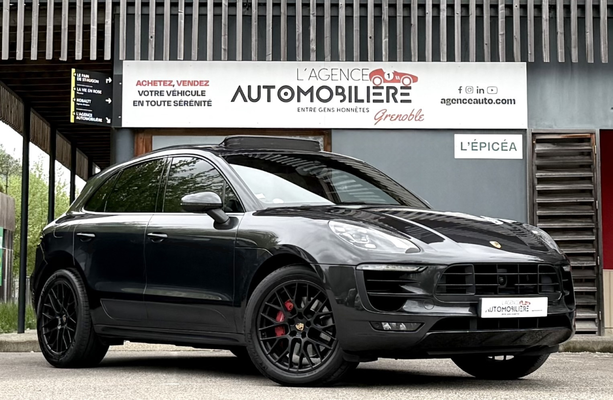 Porsche Macan — 2