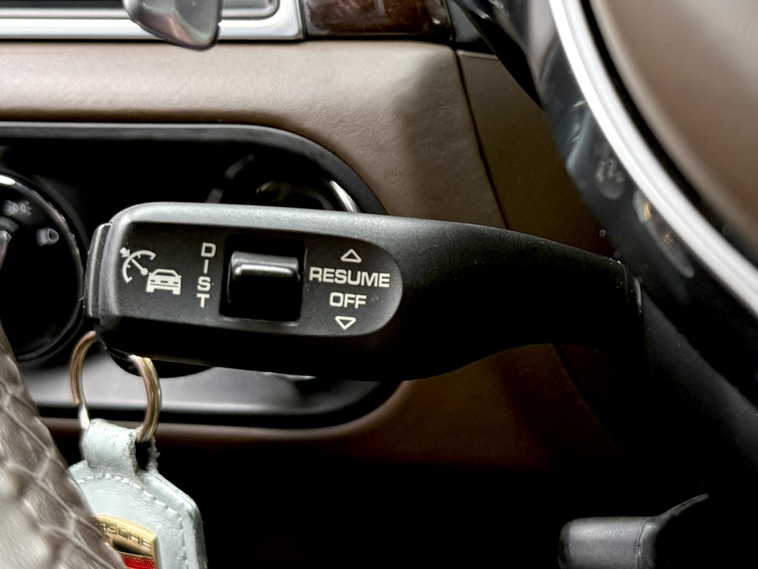 Porsche Macan — 16