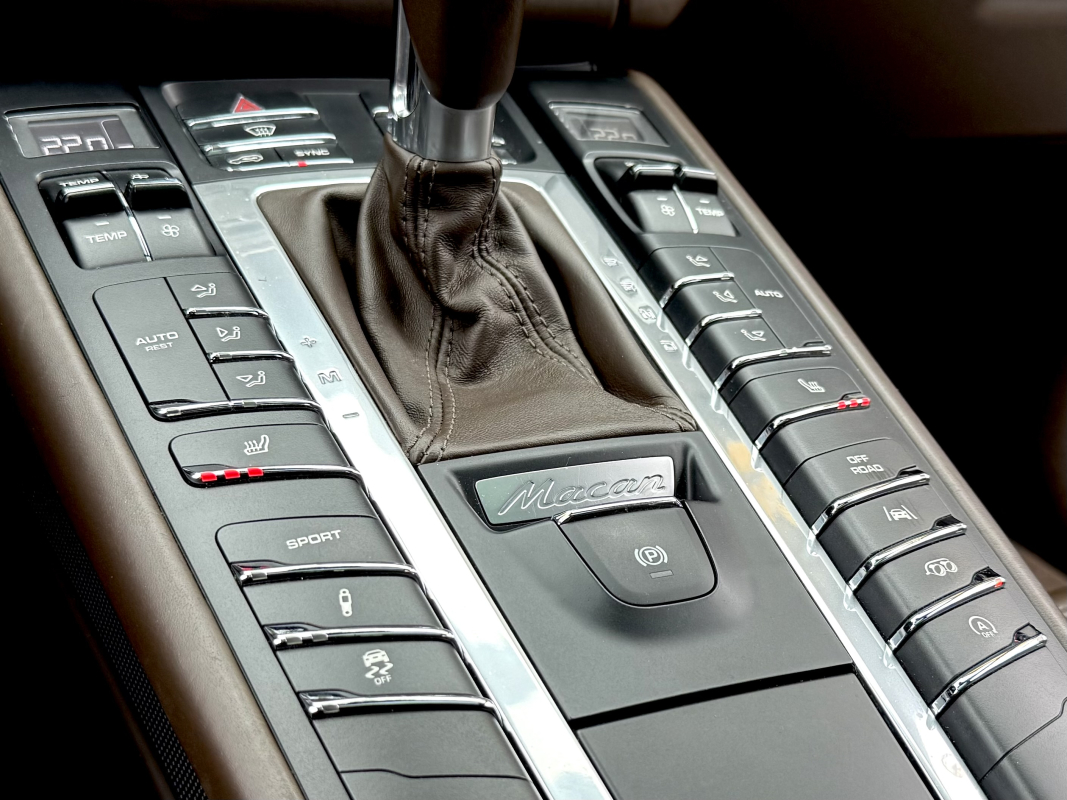 Porsche Macan — 15