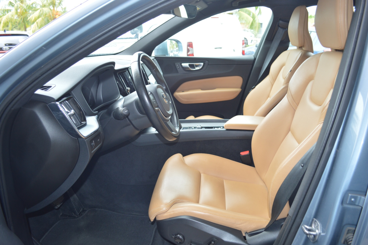 Volvo XC60 — 13
