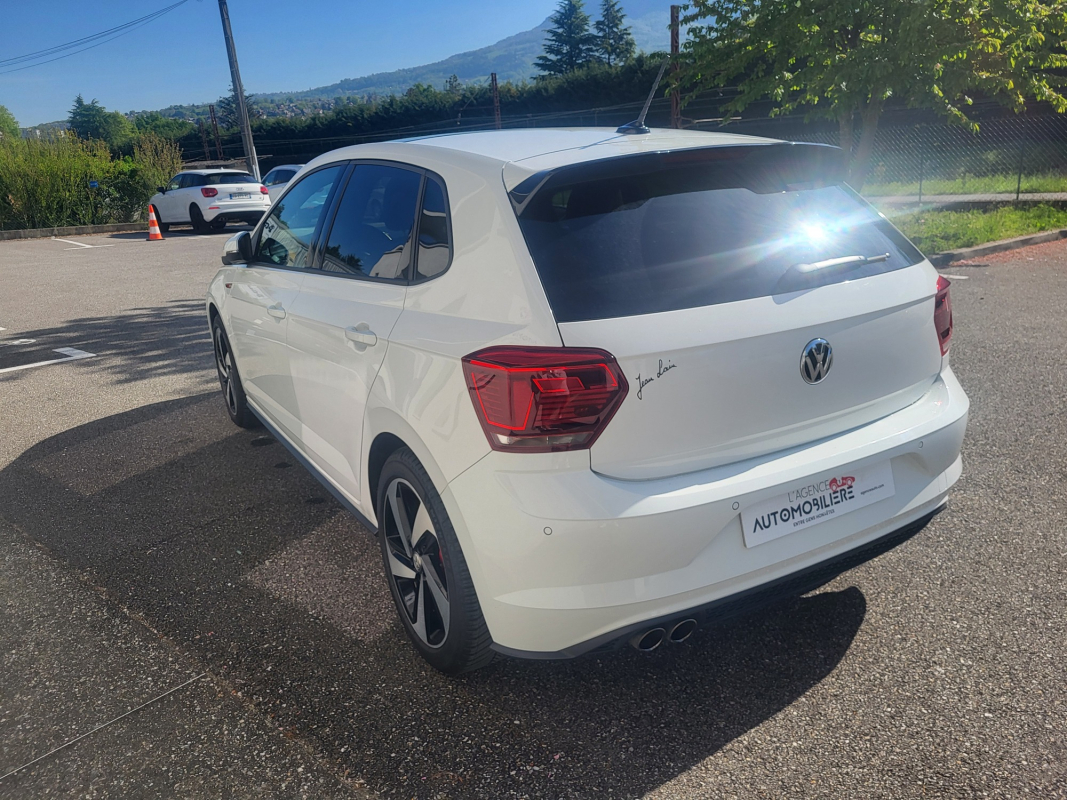 Volkswagen Polo — 5