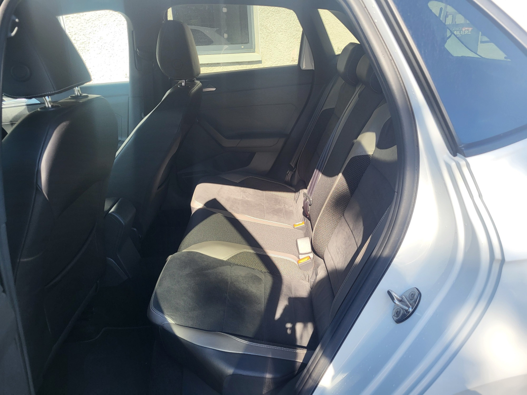 Volkswagen Polo — 12