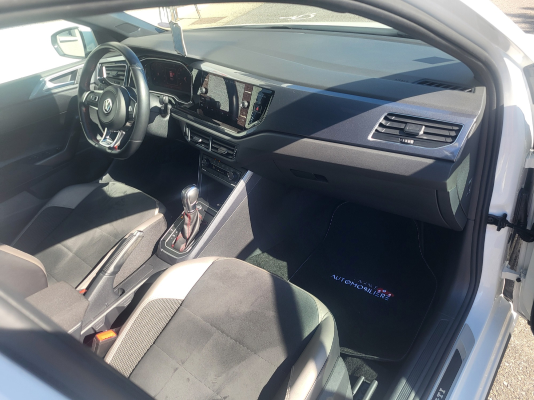 Volkswagen Polo — 13