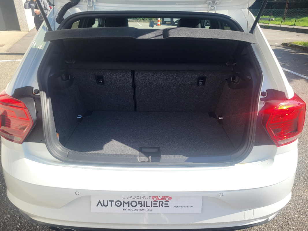 Volkswagen Polo — 22