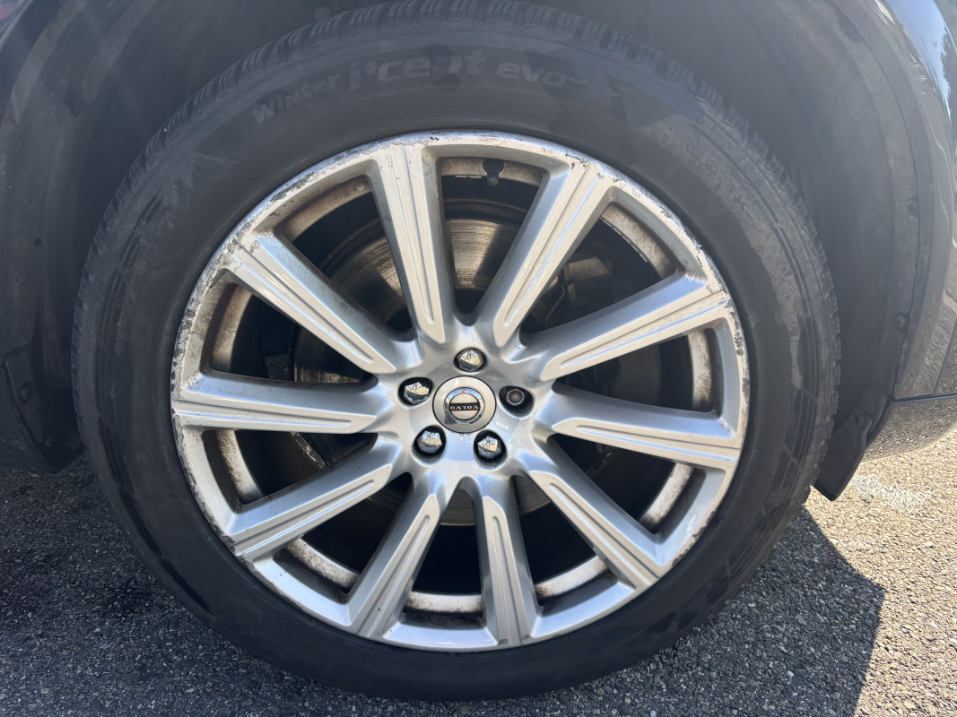 Volvo XC90 — 26