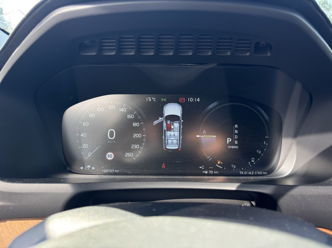 Volvo XC90 — 14
