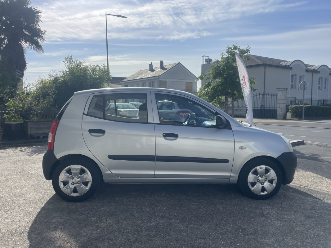 Kia Picanto — 8