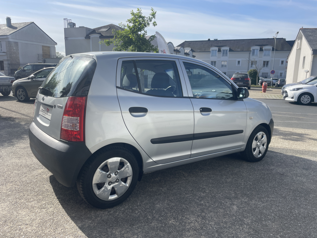 Kia Picanto — 7