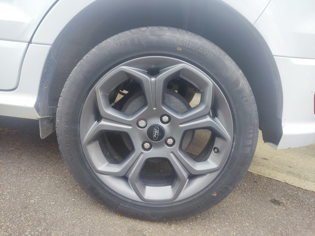 Ford Ecosport — 39