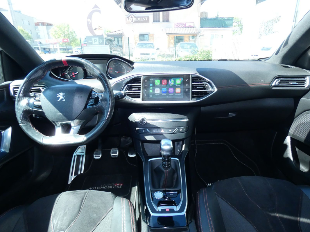 Peugeot 308 — 11